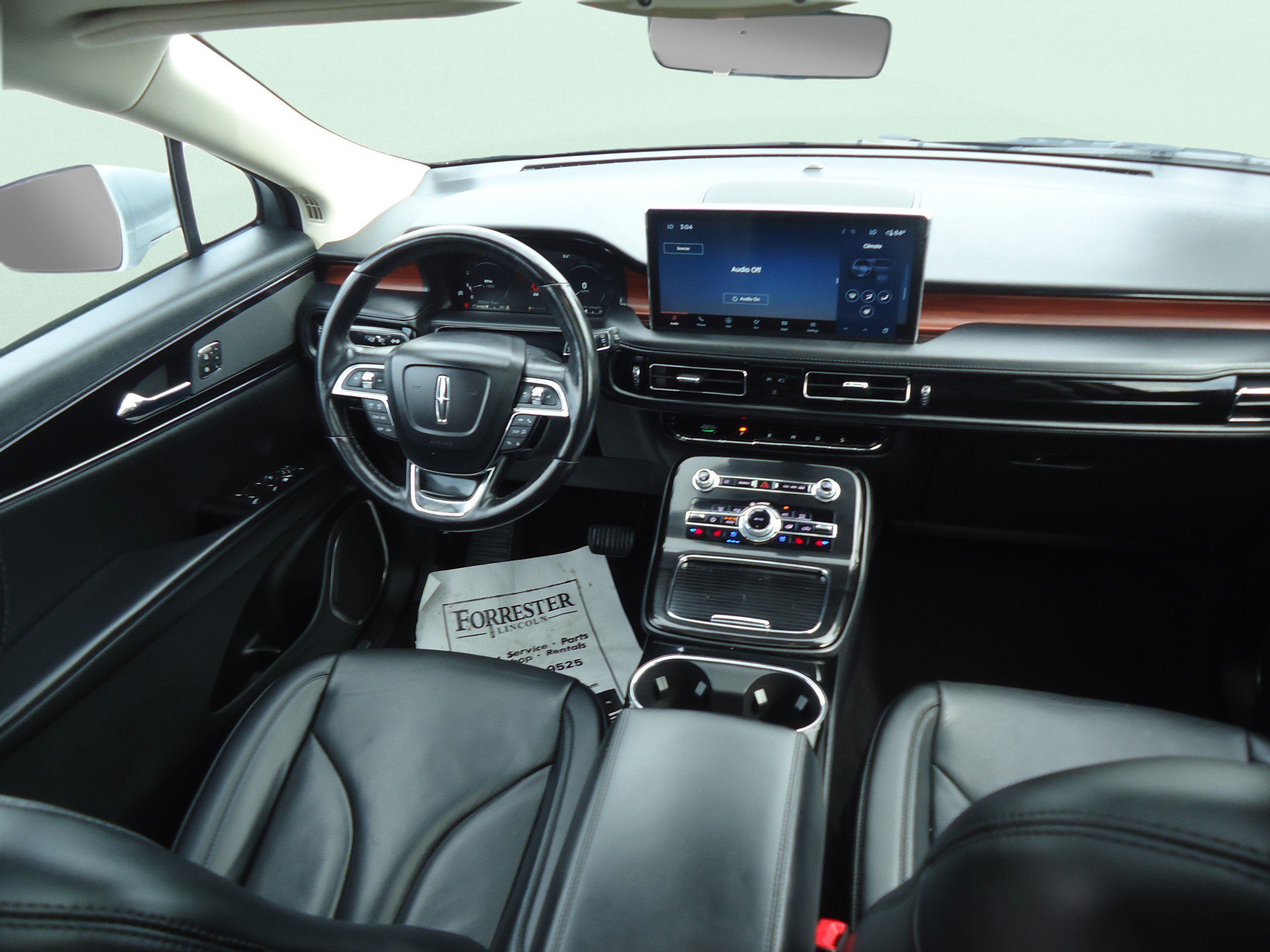 Used 2023 Lincoln Nautilus Reserve AWD/4WD image 10