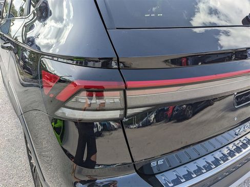 New 2025 Volkswagen Taos SE image 13