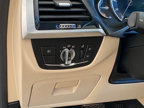 Used 2018 BMW X3 xDrive30i w/ Premium Package image 25