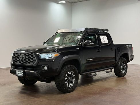 Used 2021 Toyota Tacoma TRD Off-Road w/ Technology Package image 29