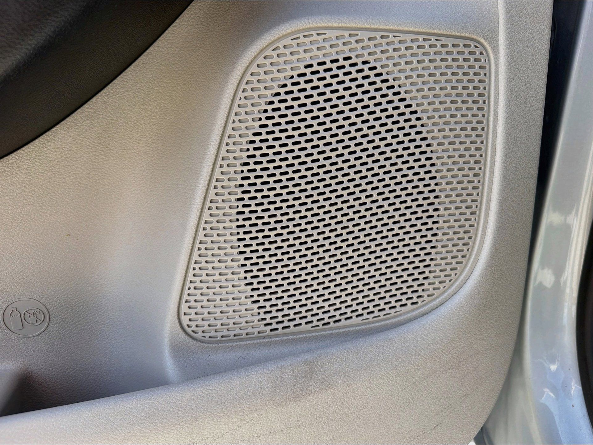Used 2024 Chrysler Pacifica Touring-L FWD image 19