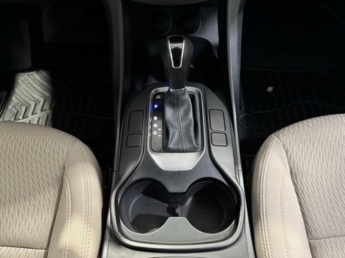 Used 2017 Hyundai Santa Fe Sport image 19