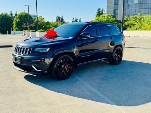 Used 2014 Jeep Grand Cherokee SRT8 w/ Luxury Group II AWD/4WD image 34