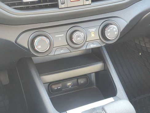 Used 2024 Kia Forte LXS FWD image 19