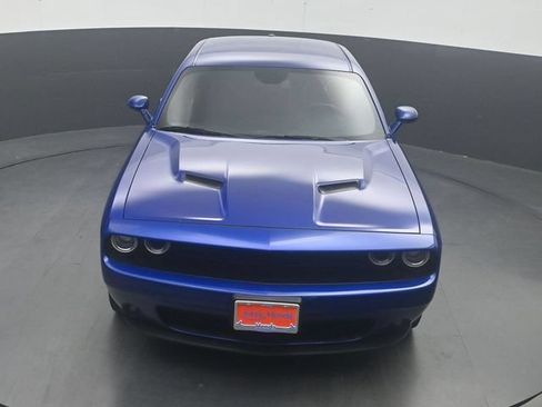 Used 2021 Dodge Challenger SXT w/ Driver Convenience Group RWD image 18