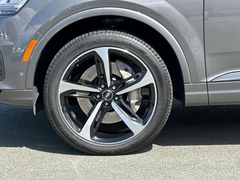 Used 2019 Audi Q7 3.0T Premium Plus w/ Premium Plus Package AWD/4WD image 26