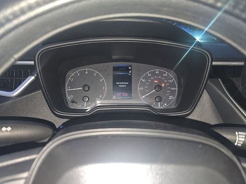 Used 2025 Toyota Corolla LE FWD image 8