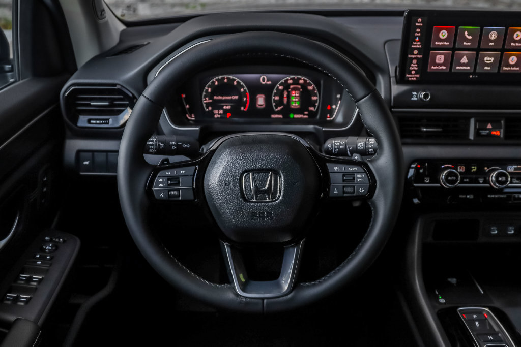 New 2026 Honda Pilot Touring image 12