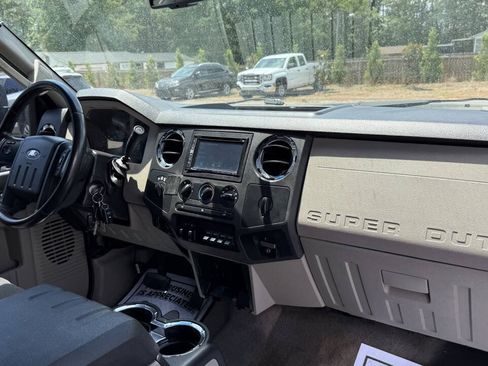 Used 2010 Ford F250 XLT AWD/4WD image 15