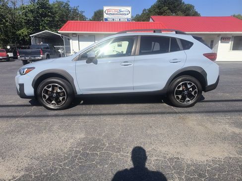 Used 2018 Subaru Crosstrek 2.0i Premium AWD/4WD image 2