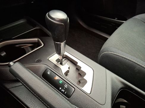 Used 2018 Toyota RAV4 XLE w/ Plus Extra Value Package AWD/4WD image 4