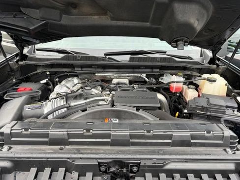 Used 2025 Chevrolet Silverado 3500 High Country AWD/4WD image 11