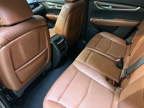 Certified 2022 Cadillac XT5 Premium Luxury w/ Technology Package image 43