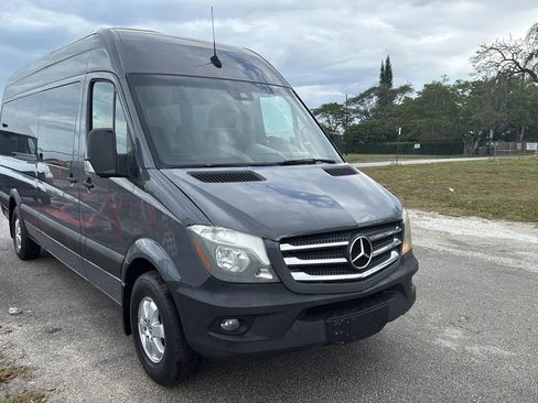 Used 2018 Mercedes-Benz Sprinter 2500 image 16