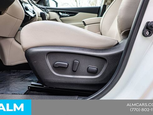 Used 2018 Nissan Rogue Sport SL FWD image 20
