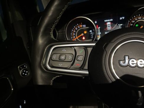 Used 2019 Jeep Wrangler Unlimited Sahara w/ Quick Order Package 24M Moab image 9