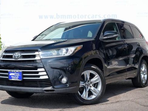 Used 2017 Toyota Highlander Limited AWD/4WD image 2