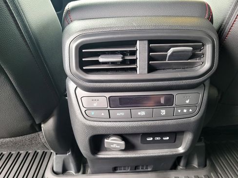 Used 2025 Honda Ridgeline Black Edition image 14