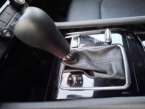 Certified 2024 Jeep Compass Limited image 14