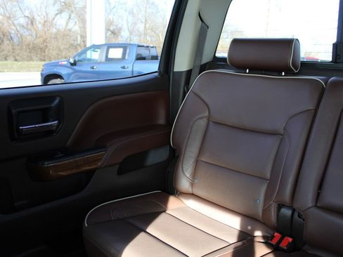 Used 2017 Chevrolet Silverado 2500 High Country image 12