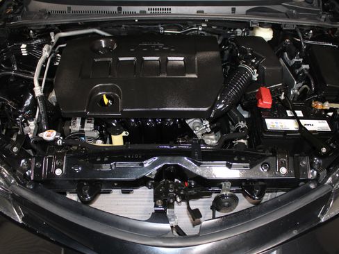 Used 2019 Toyota Corolla SE FWD image 32