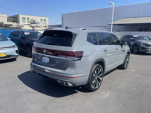 Certified 2025 Volkswagen Atlas SEL Premium R-Line AWD/4WD image 3