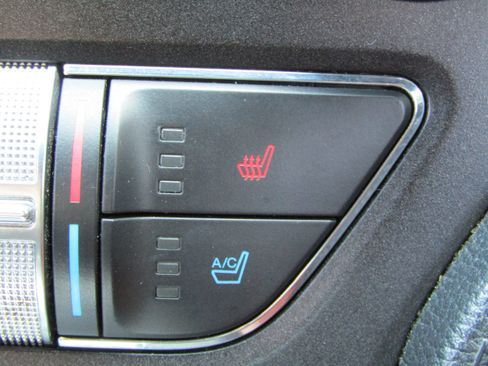 Used 2016 Ford Mustang Premium RWD image 32