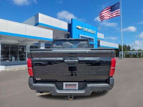 Used 2025 Toyota Tacoma SR w/ SR Upgrade Package RWD image 4
