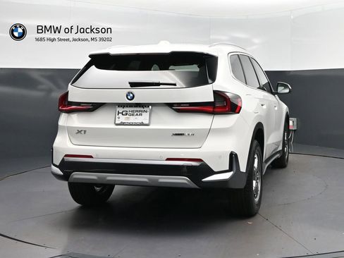 New 2026 BMW X1 xDrive28i w/ Technology Package AWD/4WD image 7
