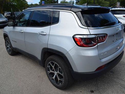 Used 2024 Jeep Compass Limited w/ Sun and Sound Group AWD/4WD image 8