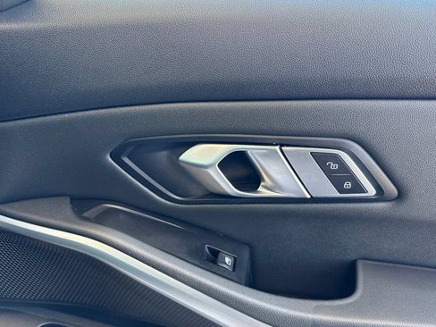 Used 2019 BMW 330i Sedan RWD image 18