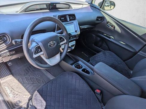 Used 2018 Toyota Prius One FWD image 10