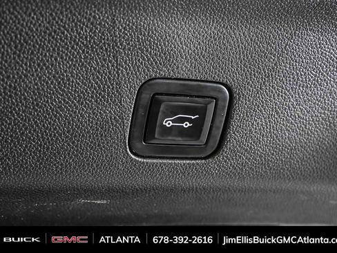 Used 2022 Chevrolet Tahoe RST w/ Luxury Package image 38