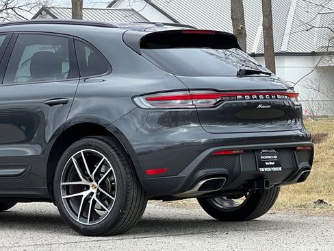 Certified 2025 Porsche Macan image 10