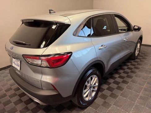 Used 2022 Ford Escape SE w/ Cold Weather Package AWD/4WD image 8