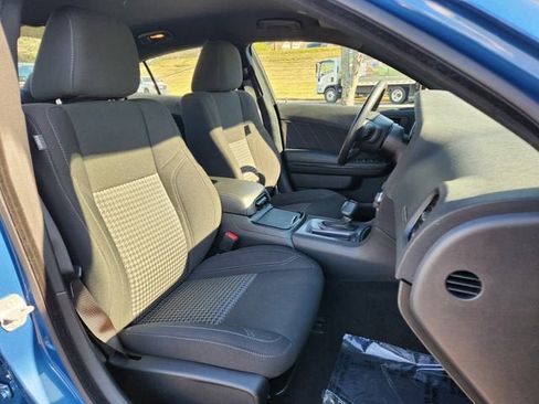 Used 2020 Dodge Charger SXT w/ Blacktop Package image 19