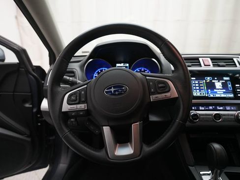 Used 2017 Subaru Outback 2.5i Limited AWD/4WD image 4