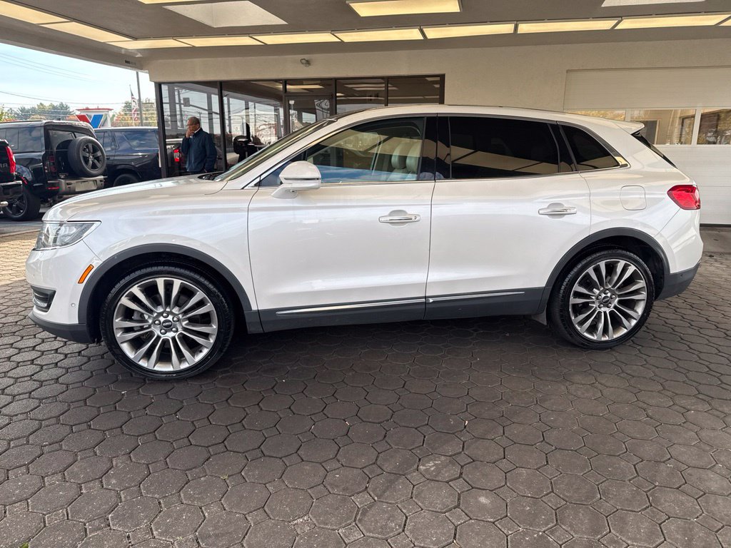 Used 2016 Lincoln MKX Reserve w/ Luxury Package AWD/4WD image 8