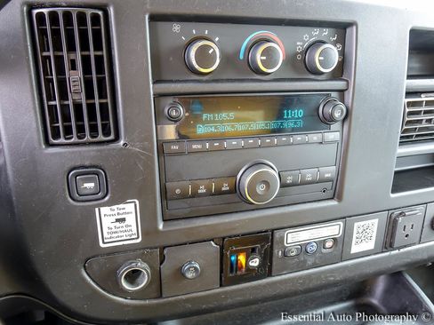 Used 2018 GMC Savana 3500 Extended w/ Driver Convenience Package image 15