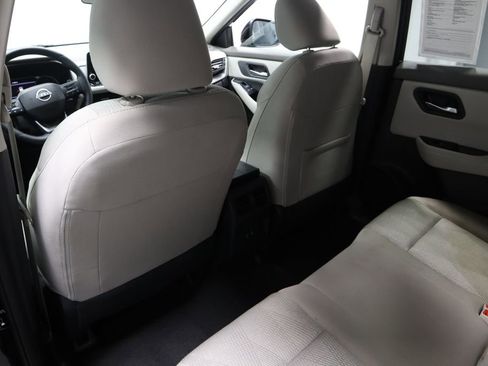 Certified 2025 Nissan Rogue SV image 20