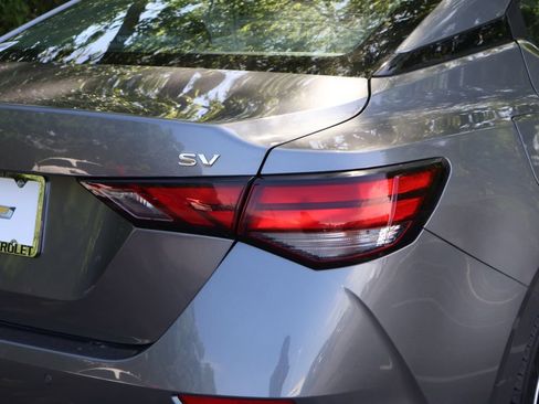 Used 2024 Nissan Sentra SV FWD image 7