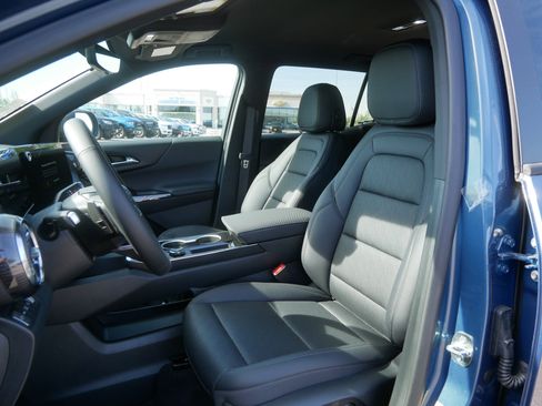 New 2026 Chevrolet Equinox LT AWD/4WD image 5