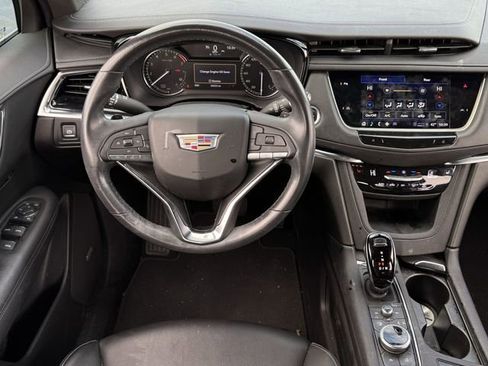 Certified 2022 Cadillac XT6 Luxury image 12