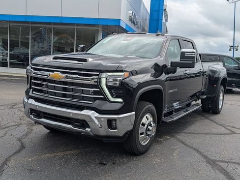 New 2026 Chevrolet Silverado 3500 LTZ w/ LTZ Plus Package AWD/4WD image 3