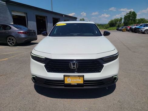 Used 2025 Honda Accord Sport image 3