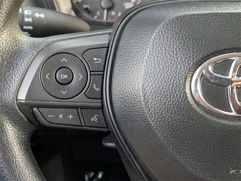 Used 2025 Toyota Corolla LE image 20