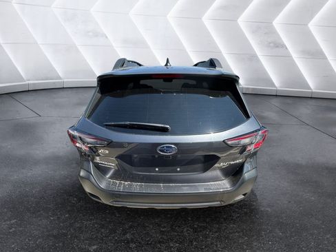 Used 2025 Subaru Outback Premium AWD/4WD image 5