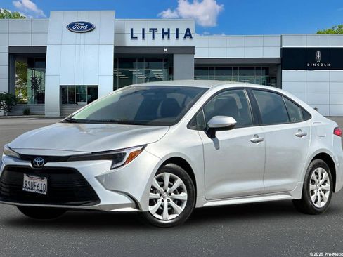 Used 2025 Toyota Corolla LE w/ Carpet Mat Package (TMS) FWD image 1