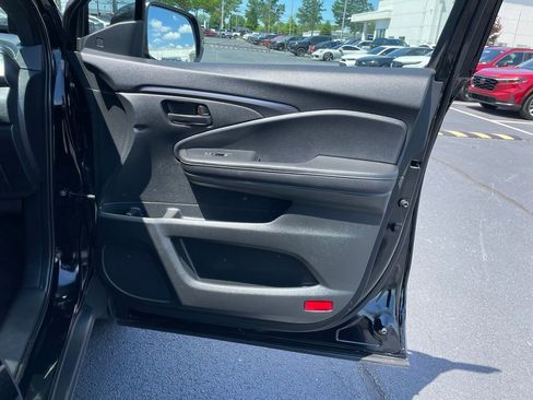 Certified 2024 Honda Passport EX-L image 30