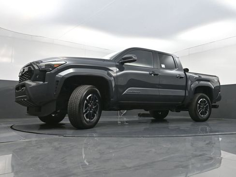 Used 2024 Toyota Tacoma TRD Sport AWD/4WD image 26